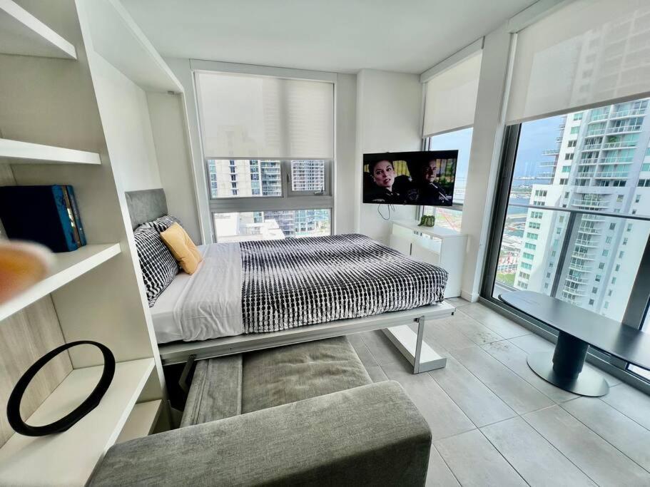 Spacious Studio In The Heart Of Downtown Miami公寓 外观 照片